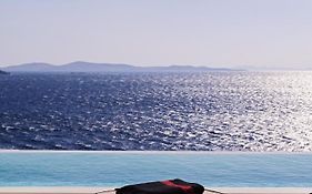 Kouros Hotel&Suites